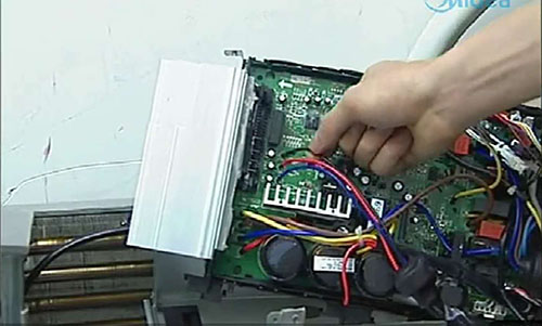 秦安美的空调电话是多少